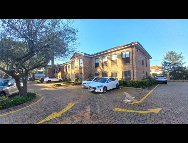 123M² OFFICE TO LET IN CLAREMONT